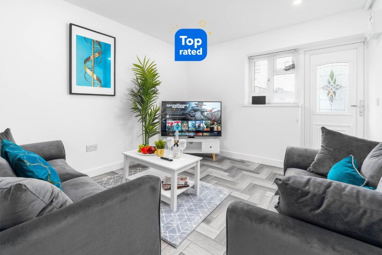 5 Bedroom House - 10 Guests - Multiple Off Street Parking - Garden - Smart Tv - Wifi - Contractors - Families - Groups Birmingham Buitenkant foto